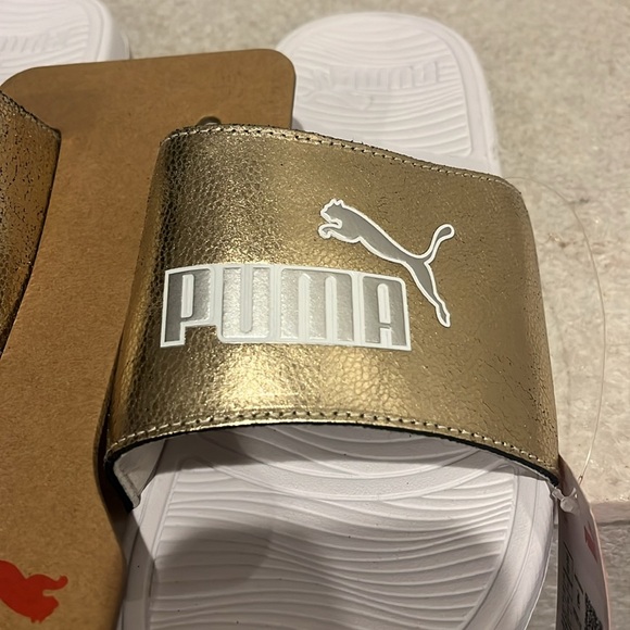 !!New Arrival!! Puma women's slides - Picture 3 of 3